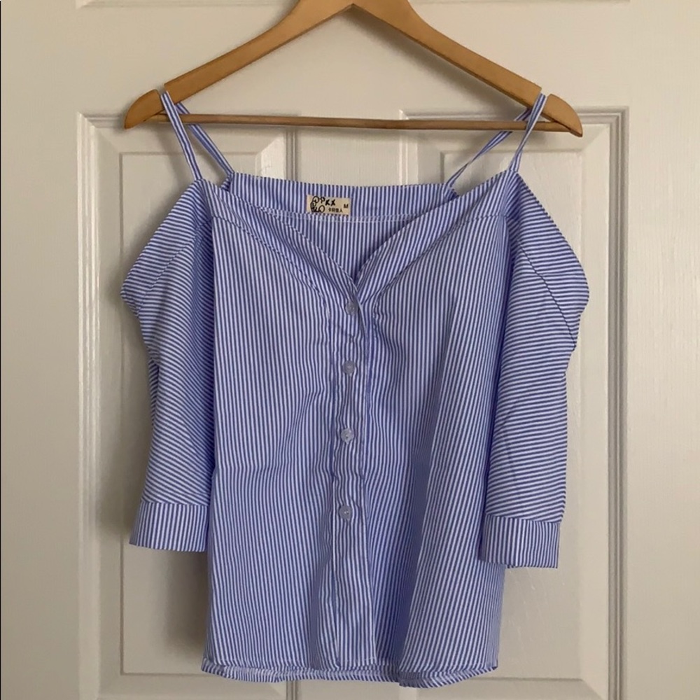 SAVE NWOT SUMMER BLOUSE